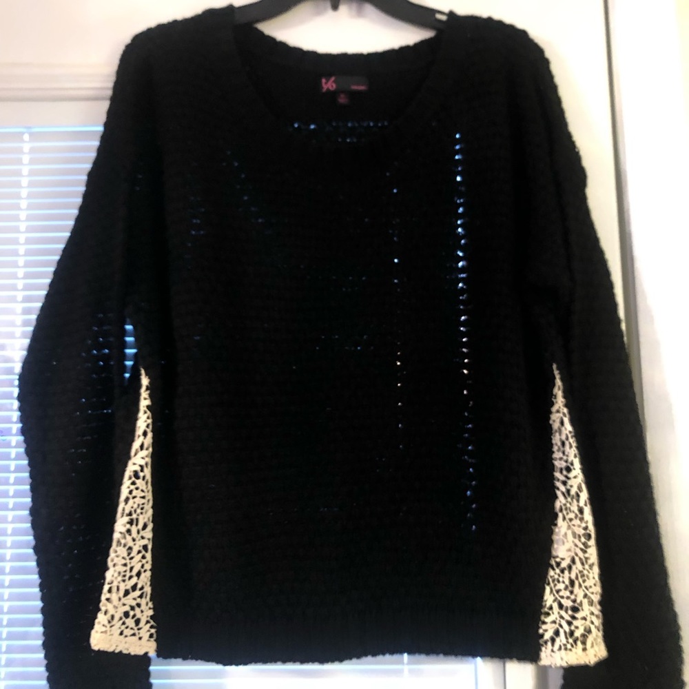 Sweater with lace detail